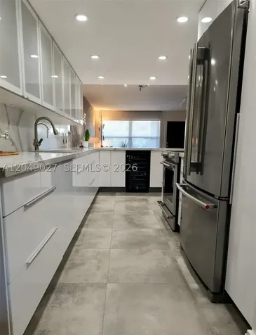 6047 Bayview Drive Fort Lauderdale FL 33308