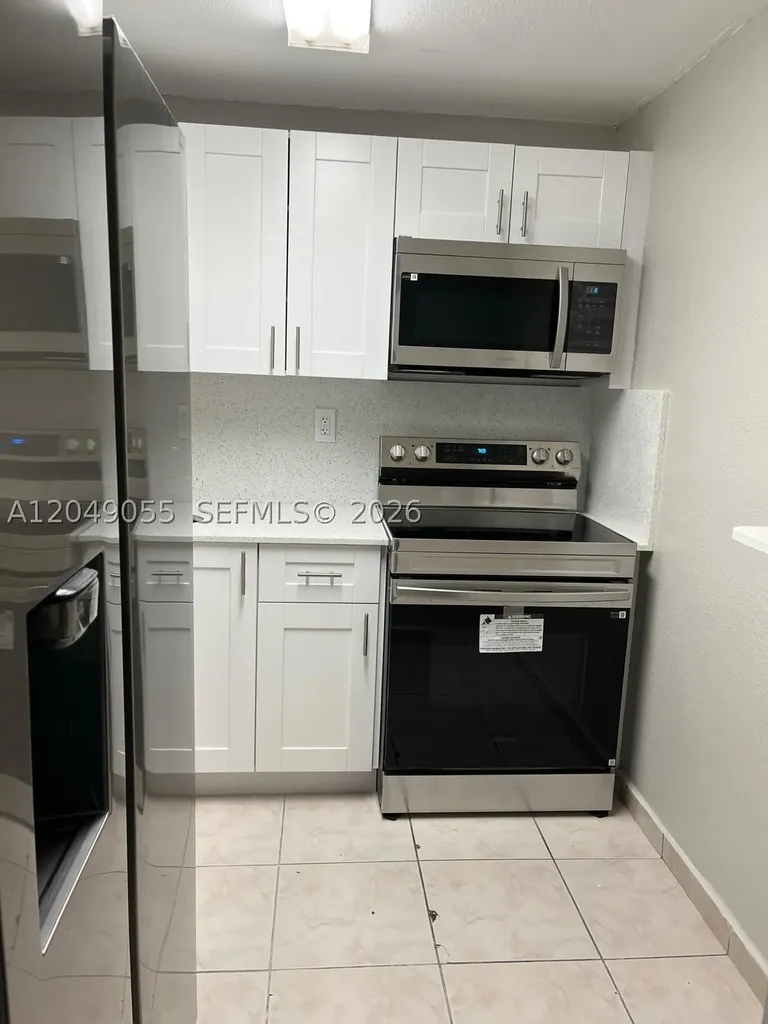 666 W 81st Street Hialeah FL 33014