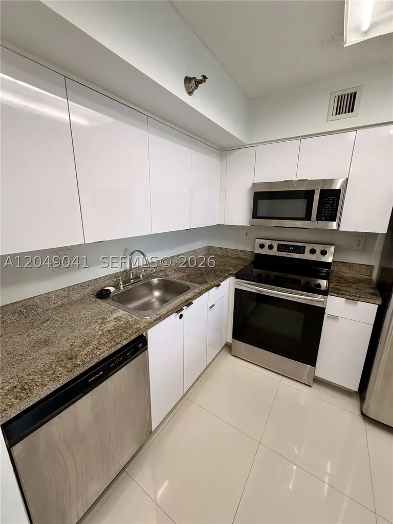 3300 NE 191st Street Aventura FL 33180