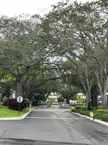 3690 Inverrary Drive Lauderhill FL 33319