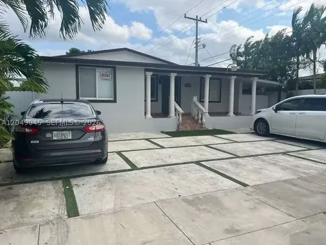 4365 W 1st Avenue Hialeah FL 33012
