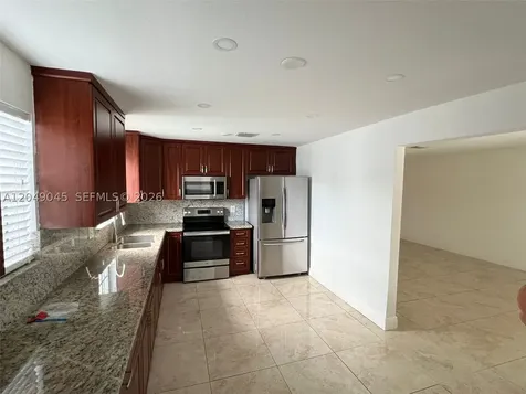 4365 W 1st Avenue Hialeah FL 33012