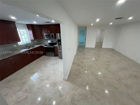 4365 W 1st Avenue Hialeah FL 33012