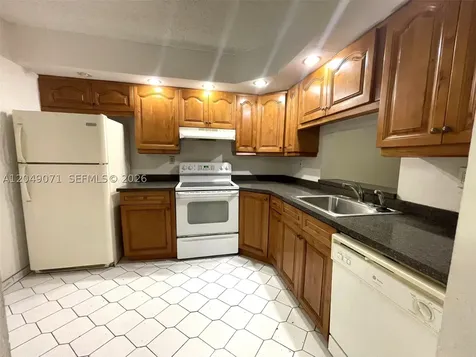 1800 SW 81st Avenue North Lauderdale FL 33068