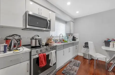 329 W 18th Street Hialeah FL 33010
