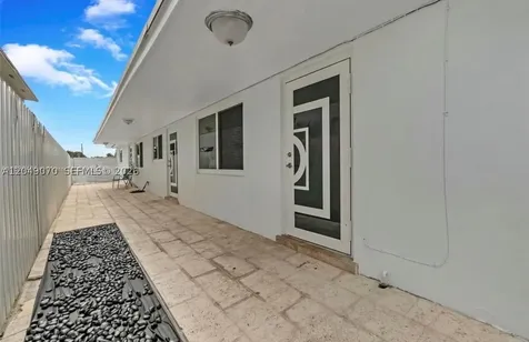 329 W 18th Street Hialeah FL 33010
