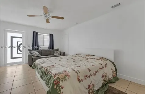 329 W 18th Street Hialeah FL 33010