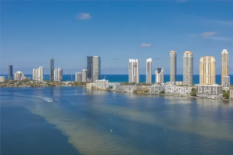 2600 Island Boulevard Aventura FL 33160