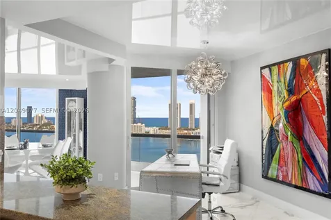 2600 Island Boulevard Aventura FL 33160