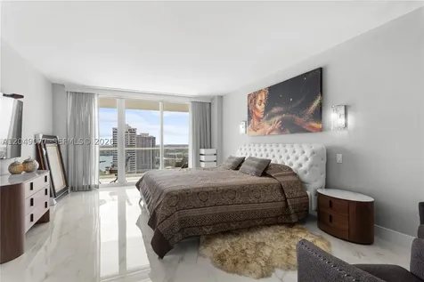 2600 Island Boulevard Aventura FL 33160