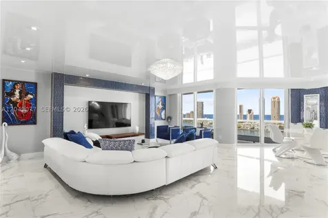 2600 Island Boulevard Aventura FL 33160