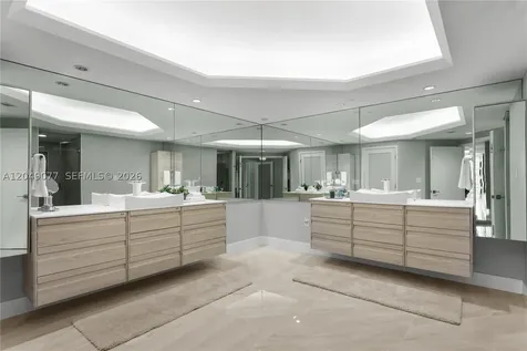 2600 Island Boulevard Aventura FL 33160