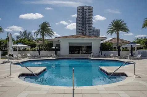 2600 Island Boulevard Aventura FL 33160
