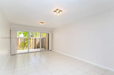 15389 S Dixie Hwy 25 Highway Palmetto Bay FL 33157