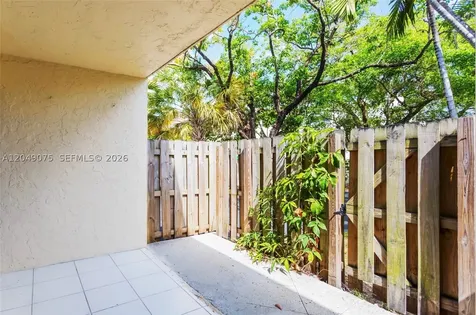 15389 S Dixie Hwy 25 Highway Palmetto Bay FL 33157