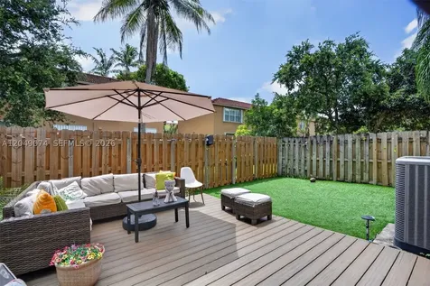 913 NW 135th Avenue Pembroke Pines FL 33028