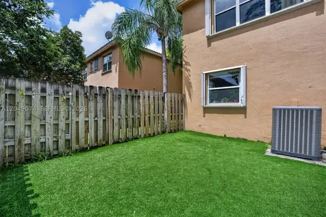 913 NW 135th Avenue Pembroke Pines FL 33028