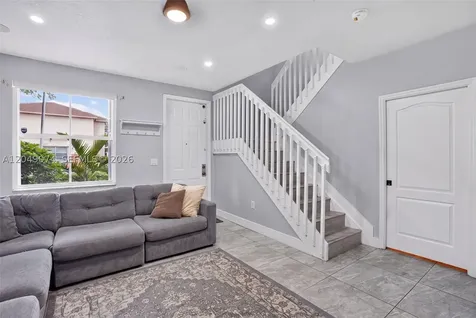 913 NW 135th Avenue Pembroke Pines FL 33028