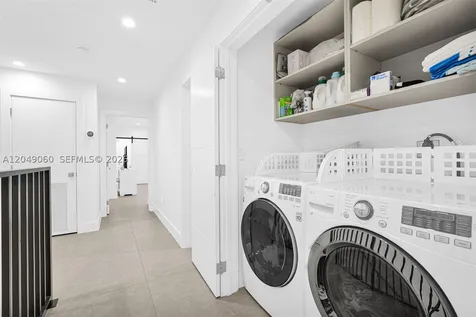 8871 SW 28th Street Miami FL 33165