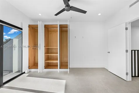 8871 SW 28th Street Miami FL 33165