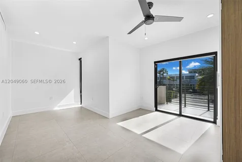 8871 SW 28th Street Miami FL 33165