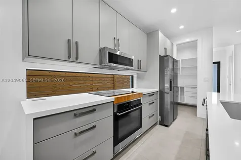 8871 SW 28th Street Miami FL 33165