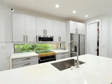 8871 SW 28th Street Miami FL 33165