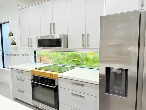 8871 SW 28th Street Miami FL 33165