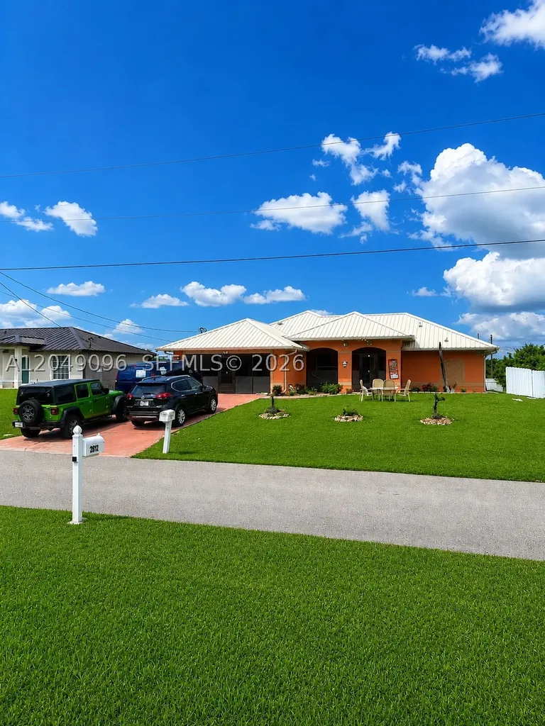 2903 19th Street SW Lehigh Acres FL 33976