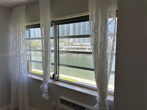Sunny Isles Beach FL 33160