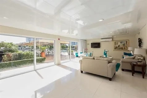 Sunny Isles Beach FL 33160