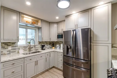 3039 Grant Street Hollywood FL 33021