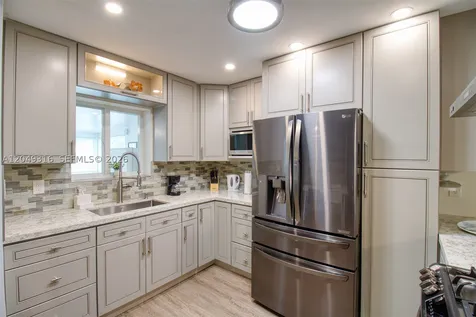 3039 Grant Street Hollywood FL 33021