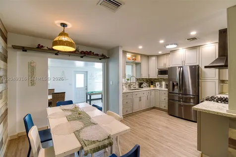 3039 Grant Street Hollywood FL 33021