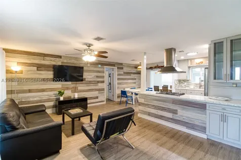 3039 Grant Street Hollywood FL 33021