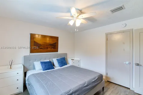 3039 Grant Street Hollywood FL 33021