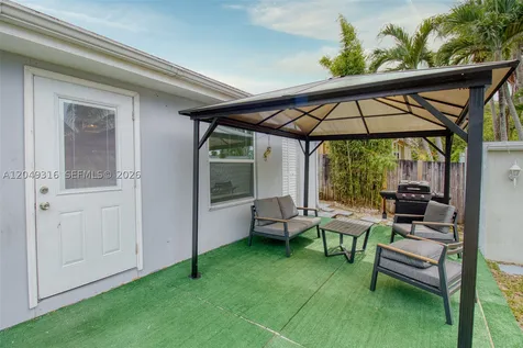 3039 Grant Street Hollywood FL 33021