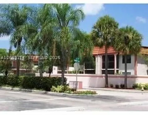 861 NE 207th Lane Miami FL 33179