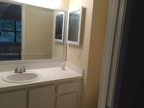 861 NE 207th Lane Miami FL 33179