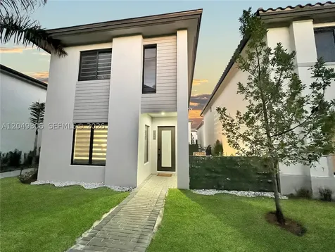 4386 NW 80th Court Doral FL 33166