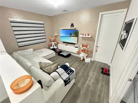 4386 NW 80th Court Doral FL 33166
