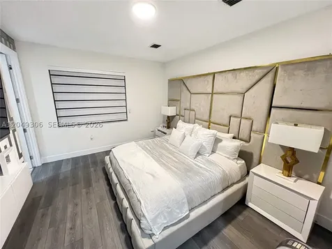 4386 NW 80th Court Doral FL 33166