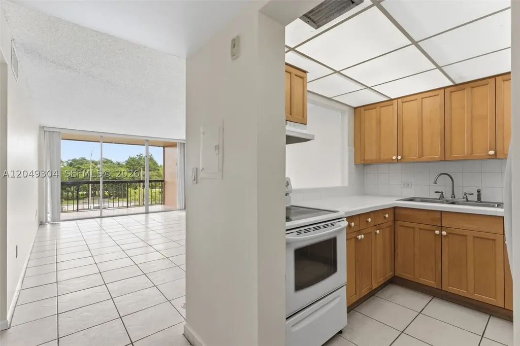 10425 SW 112th Avenue Miami FL 33176