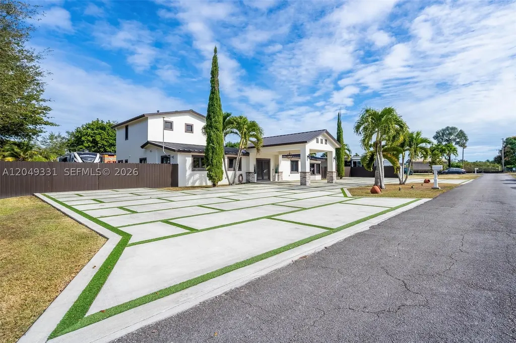 20221 SW 318th Street Homestead FL 33030