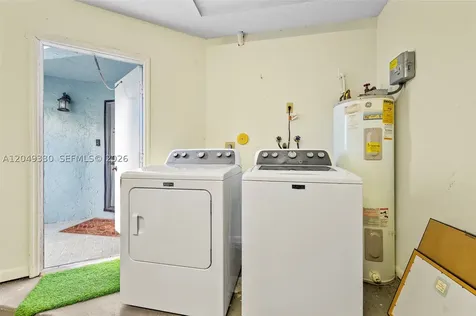 8220 Waterford Lane Tamarac FL 33321