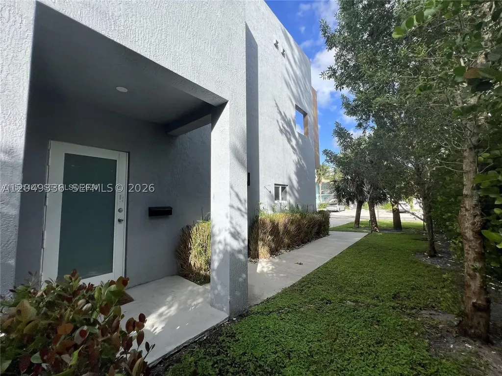 1121 NE 23rd Terrace Pompano Beach FL 33062