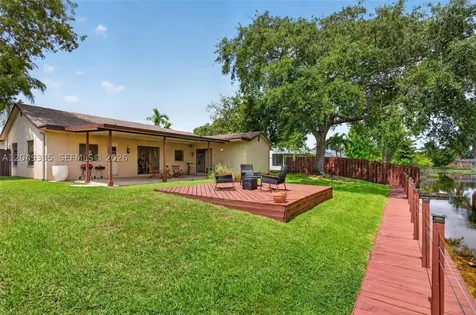 11861 NW 41st Street Sunrise FL 33323