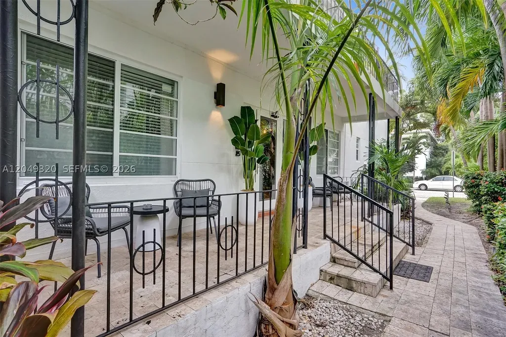1431 Lincoln Terrace Miami Beach FL 33139