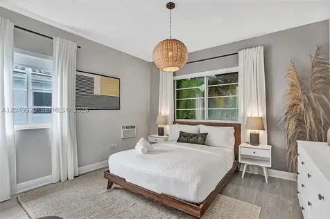 1431 Lincoln Terrace Miami Beach FL 33139