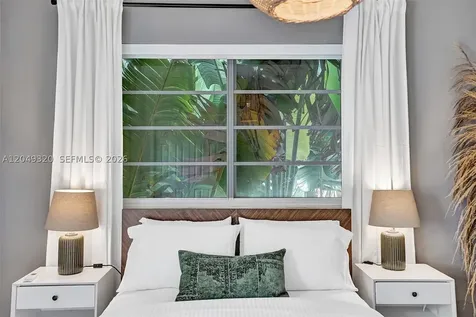 1431 Lincoln Terrace Miami Beach FL 33139